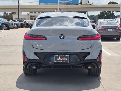 2025 BMW X4 xDrive30i