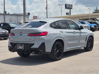 2025 BMW X4 xDrive30i