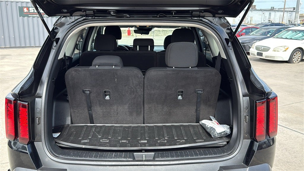 2023 Kia Sorento LX
