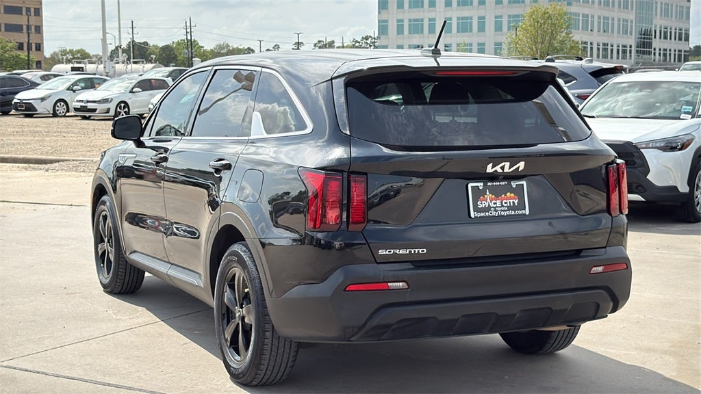 2023 Kia Sorento LX