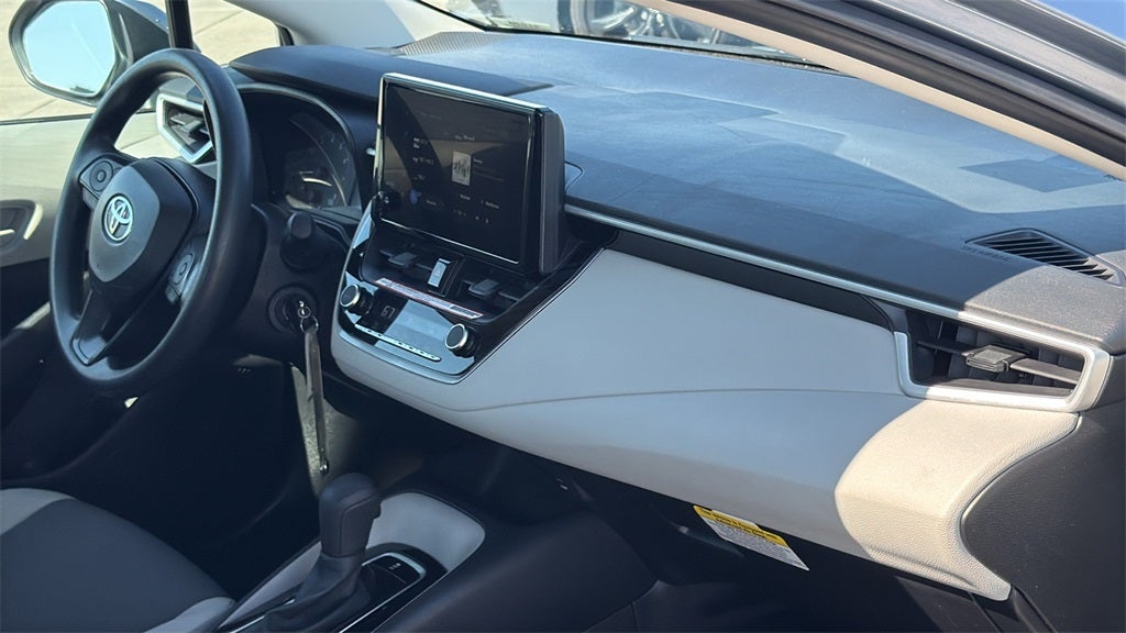 2025 Toyota COROLLA LE