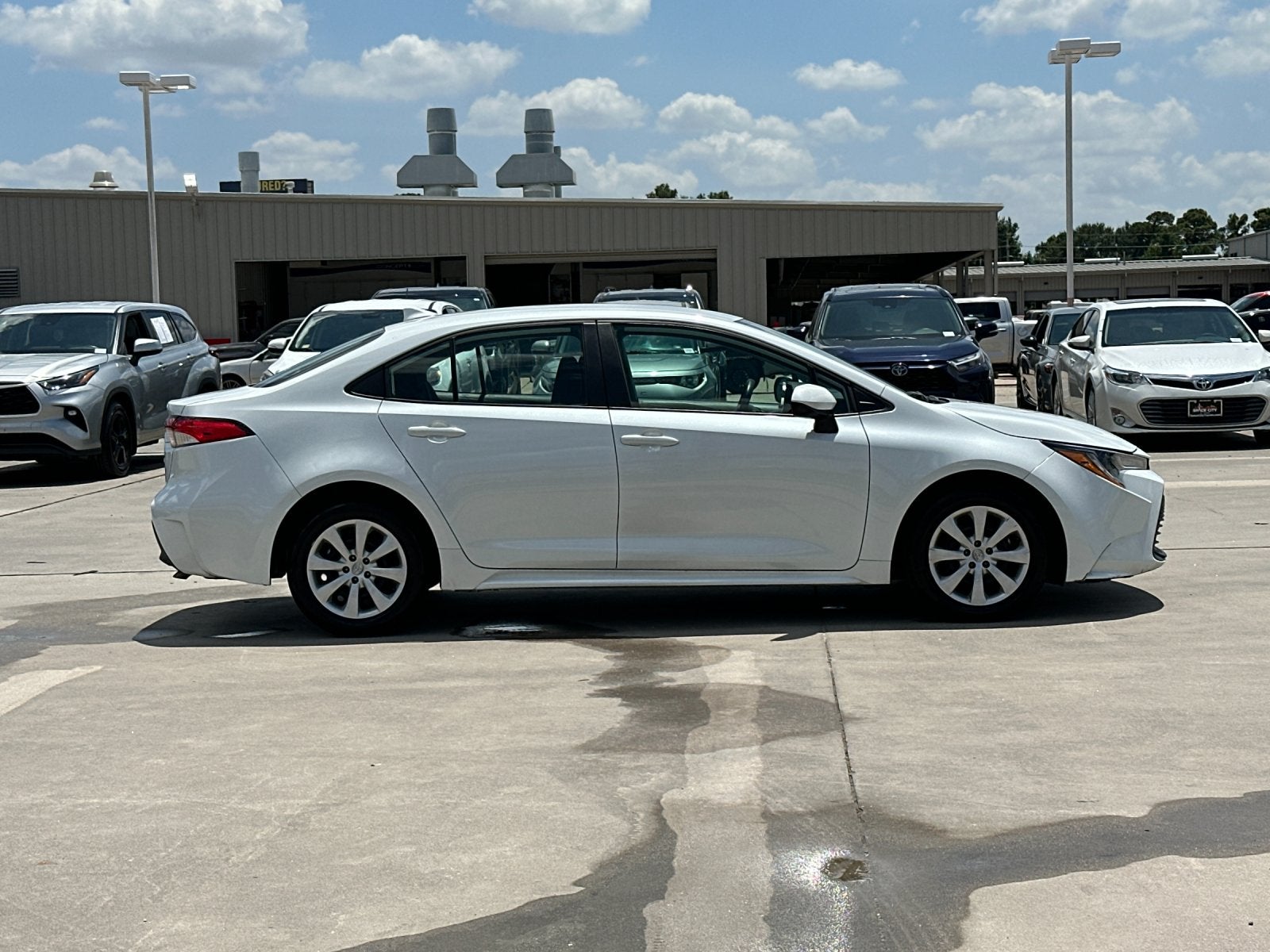2025 Toyota Corolla LE