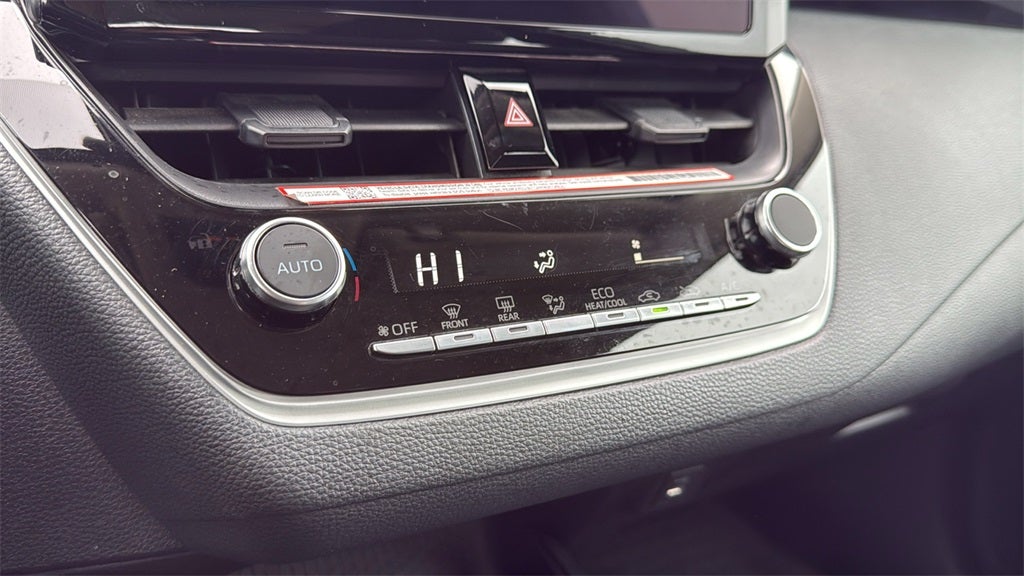 2025 Toyota COROLLA LE