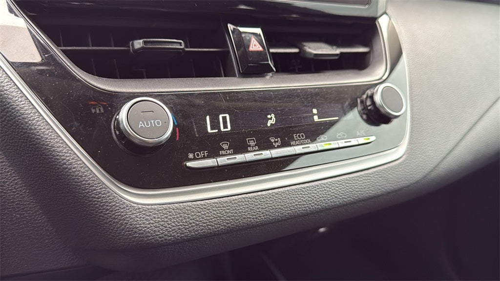 2025 Toyota COROLLA LE