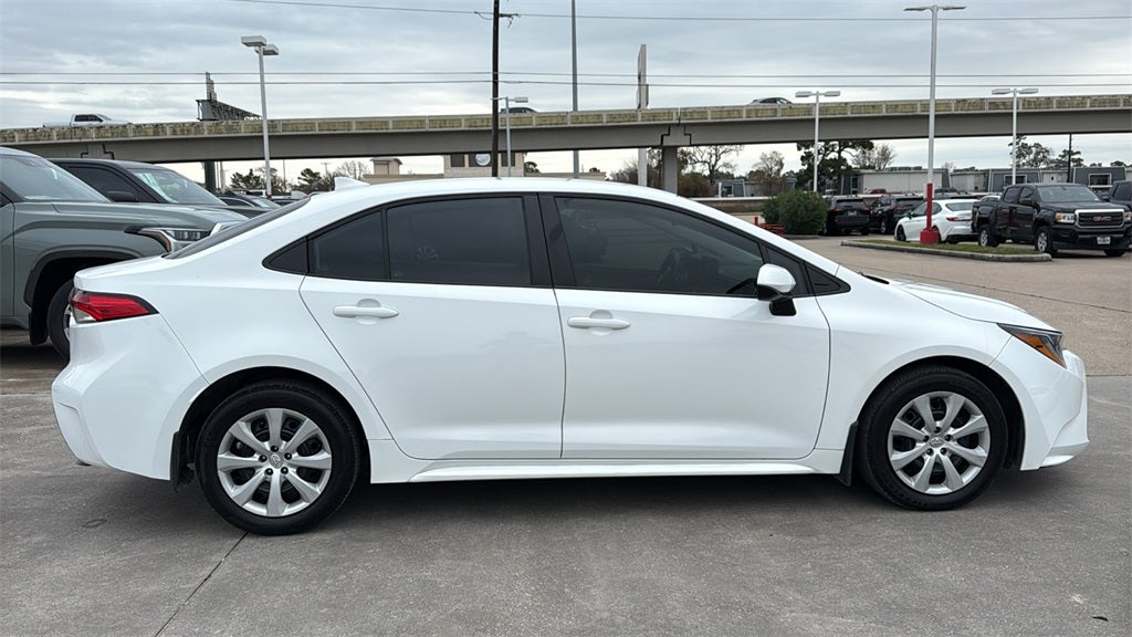 2025 Toyota COROLLA LE