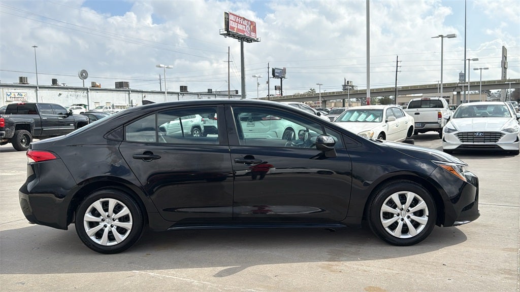 2025 Toyota COROLLA LE