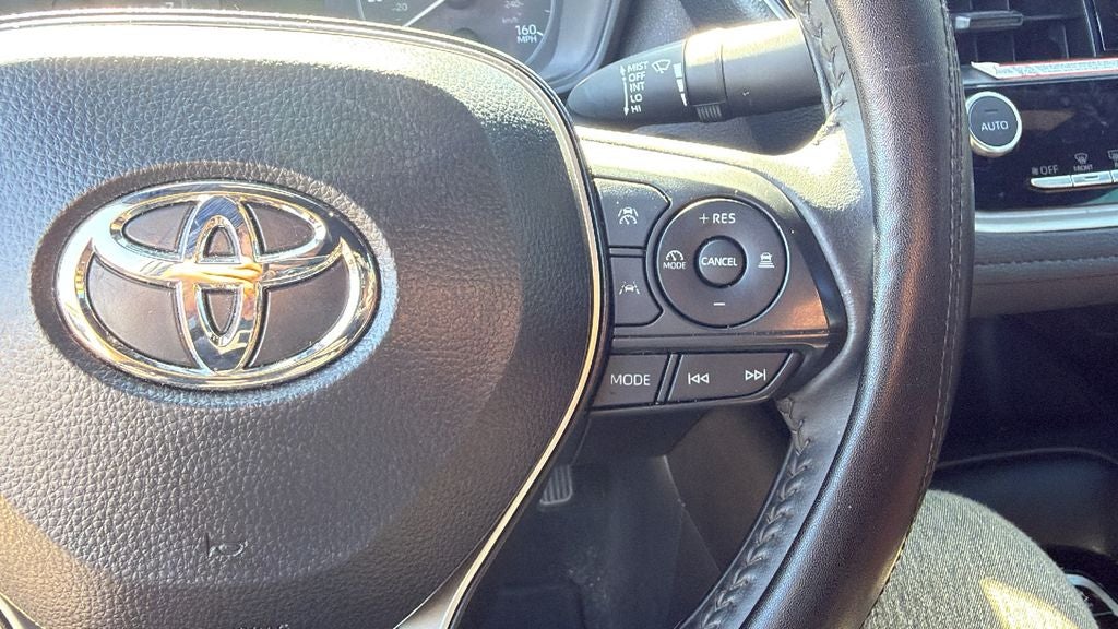 2025 Toyota COROLLA SE