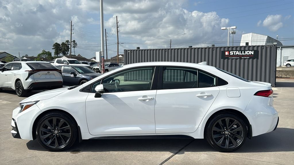 2025 Toyota COROLLA SE