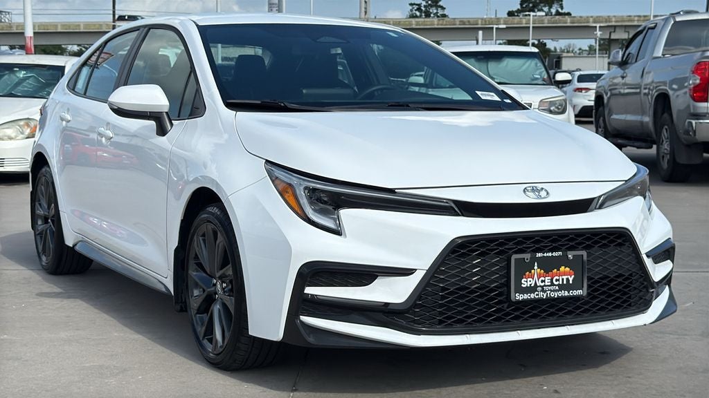2025 Toyota COROLLA SE