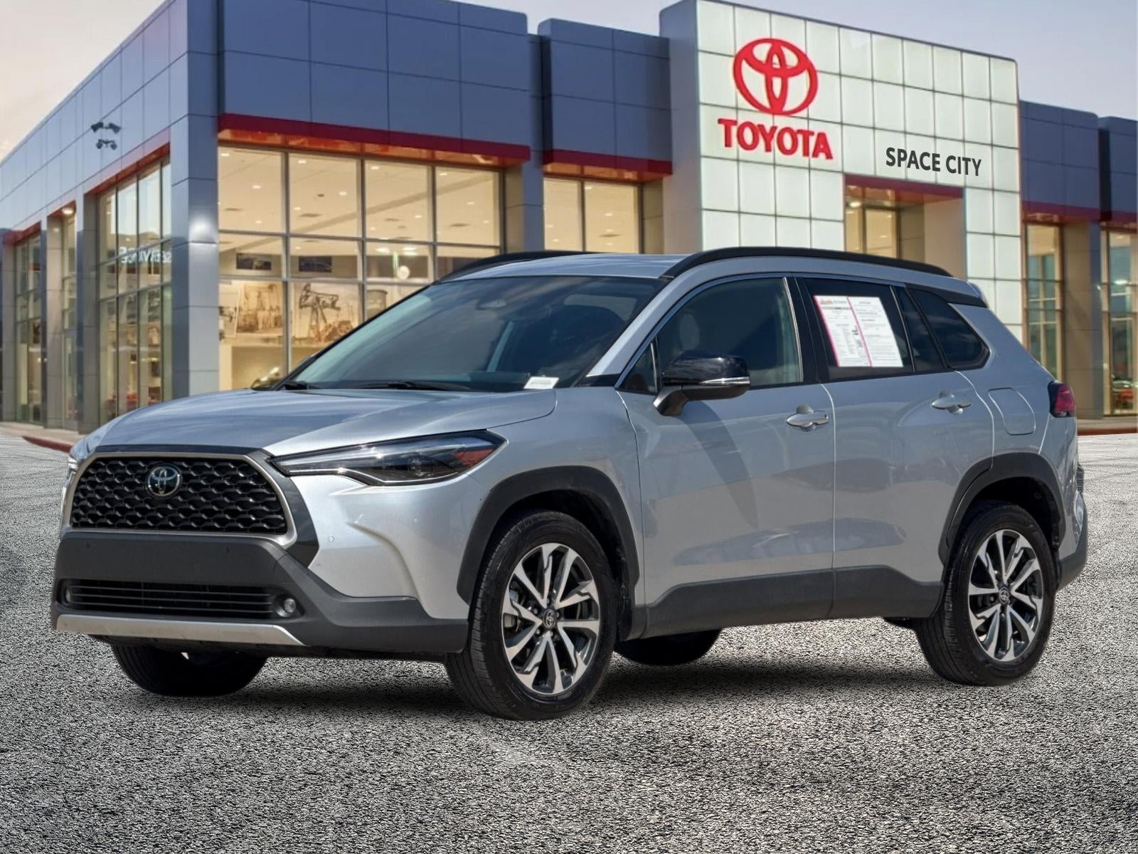 2025 Toyota Corolla Cross XLE