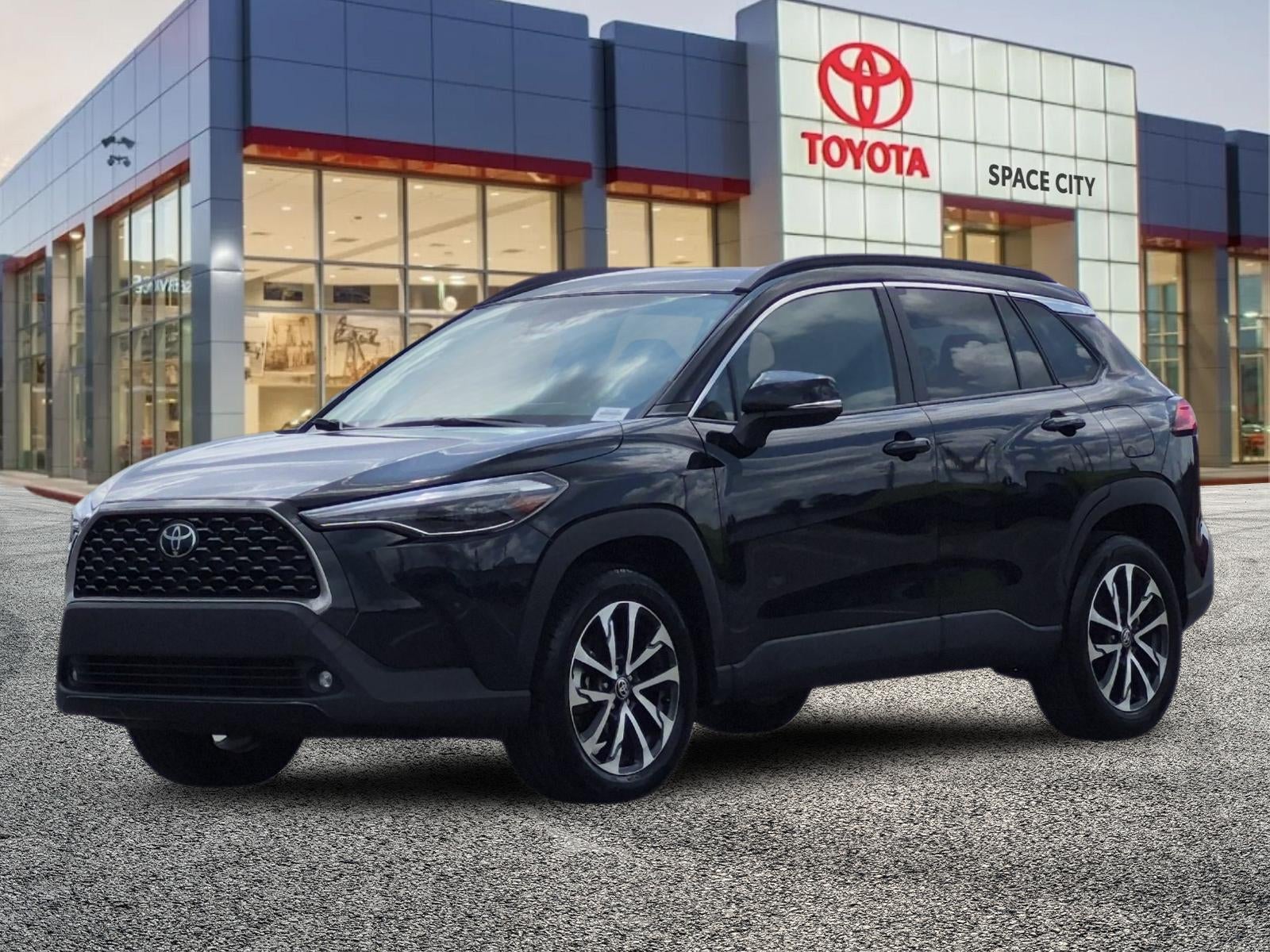 2025 Toyota Corolla Cross XLE