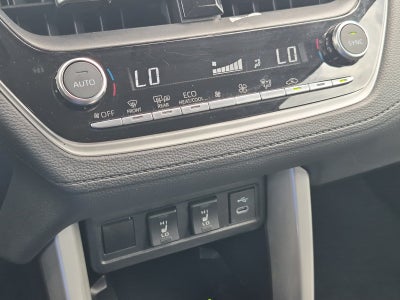2025 Toyota Corolla Cross XLE