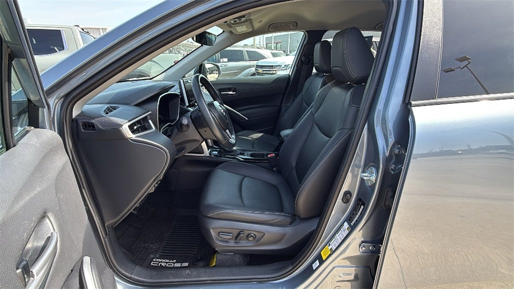 2025 Toyota Corolla Cross XLE