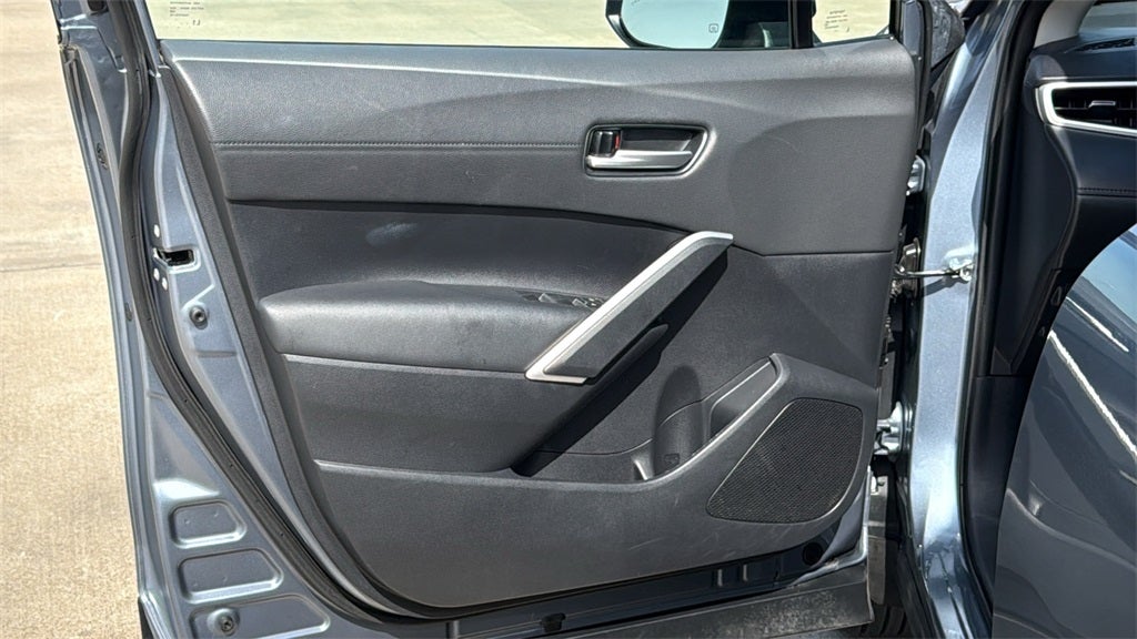 2025 Toyota Corolla Cross XLE