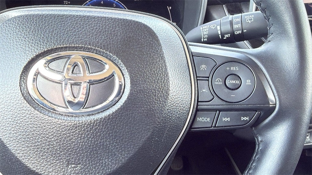 2025 Toyota Corolla Cross XLE