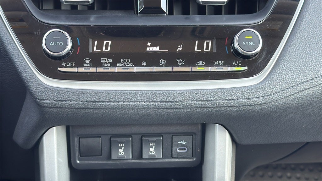 2025 Toyota Corolla Cross XLE