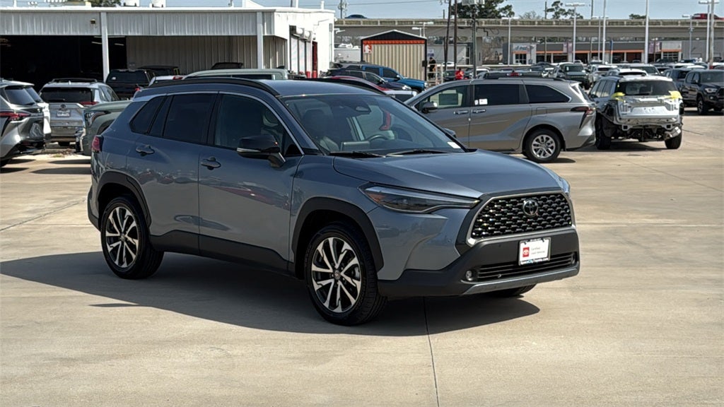 2025 Toyota Corolla Cross XLE