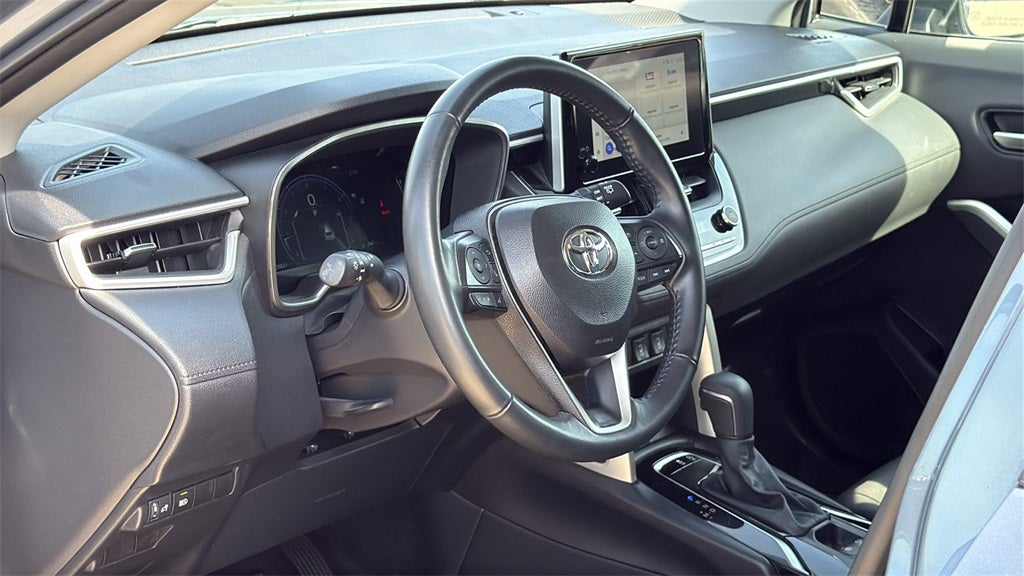 2025 Toyota Corolla Cross XLE