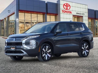 2025 Mitsubishi Outlander SE