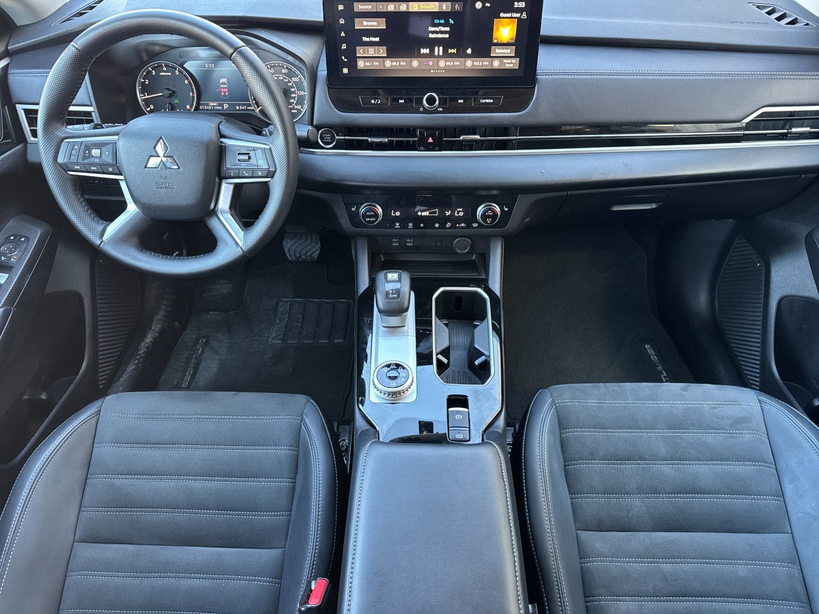 2025 Mitsubishi Outlander SE