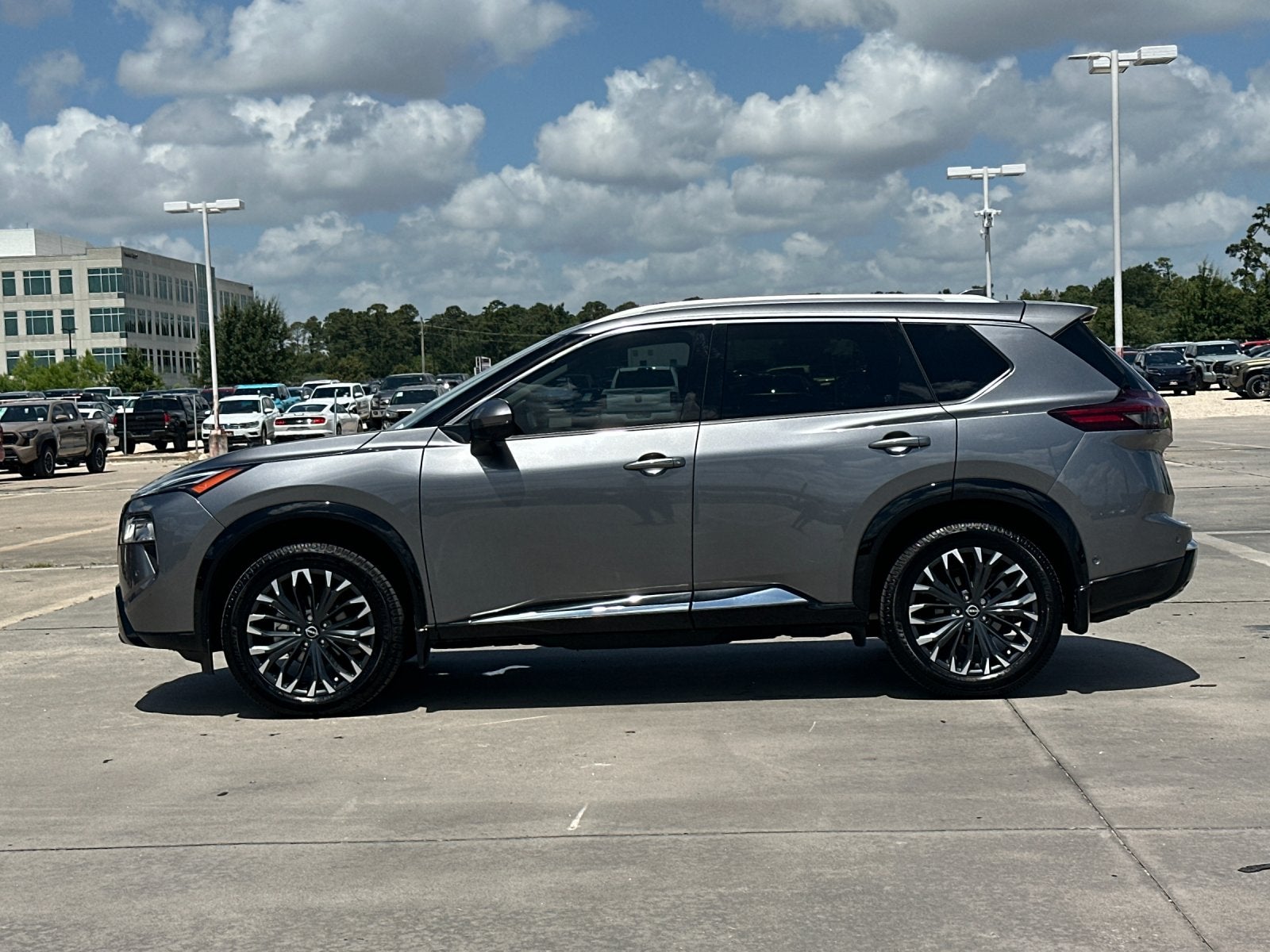 2024 Nissan Rogue Platinum