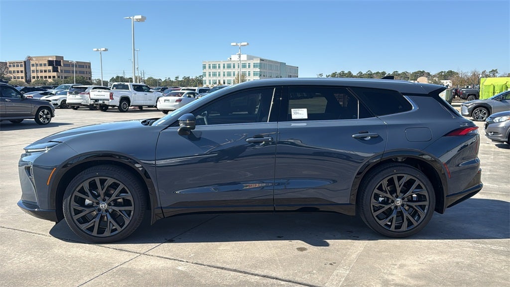 2026 Toyota Toyota Crown Signia Limited