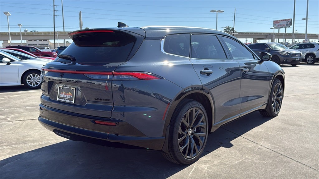 2026 Toyota Toyota Crown Signia Limited