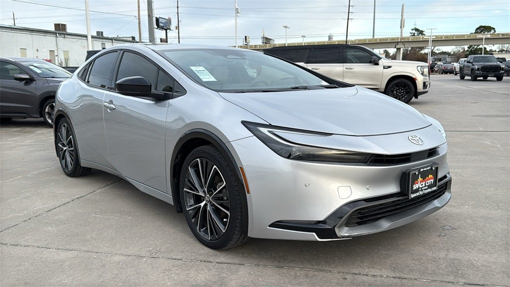 2023 Toyota PRIUS XLE