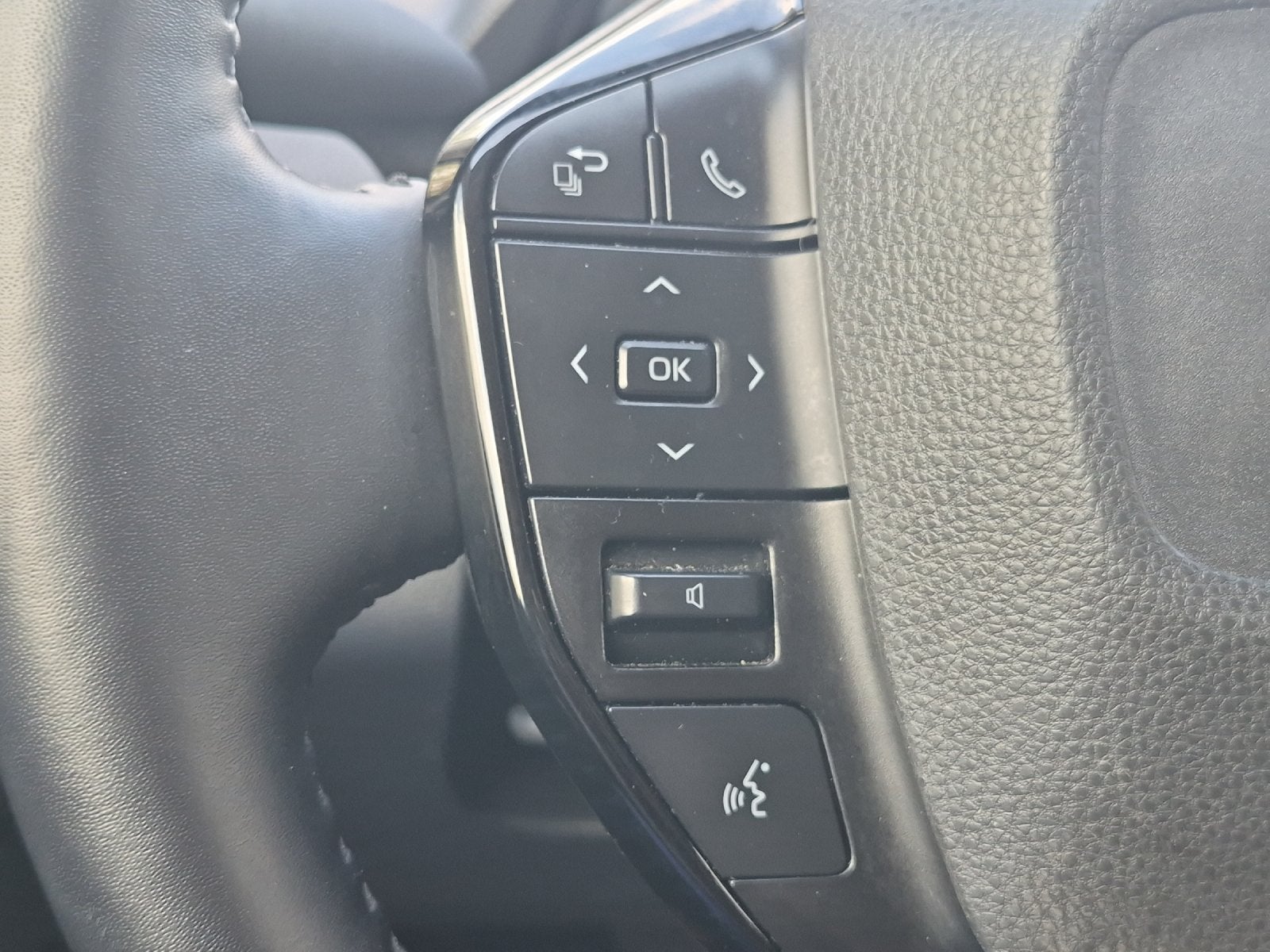 2023 Toyota Prius XLE