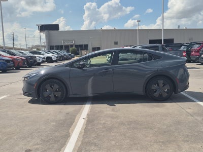 2025 Toyota Prius LE
