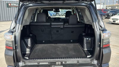 2019 Toyota 4RUNNER TRD Off-Road Premium