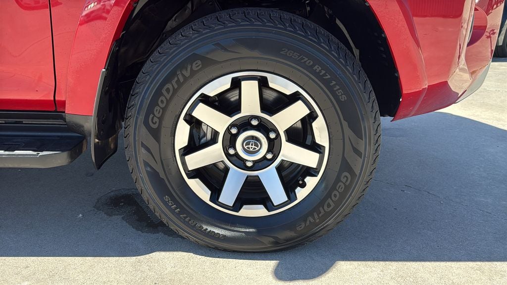 2024 Toyota 4RUNNER TRD Off-Road