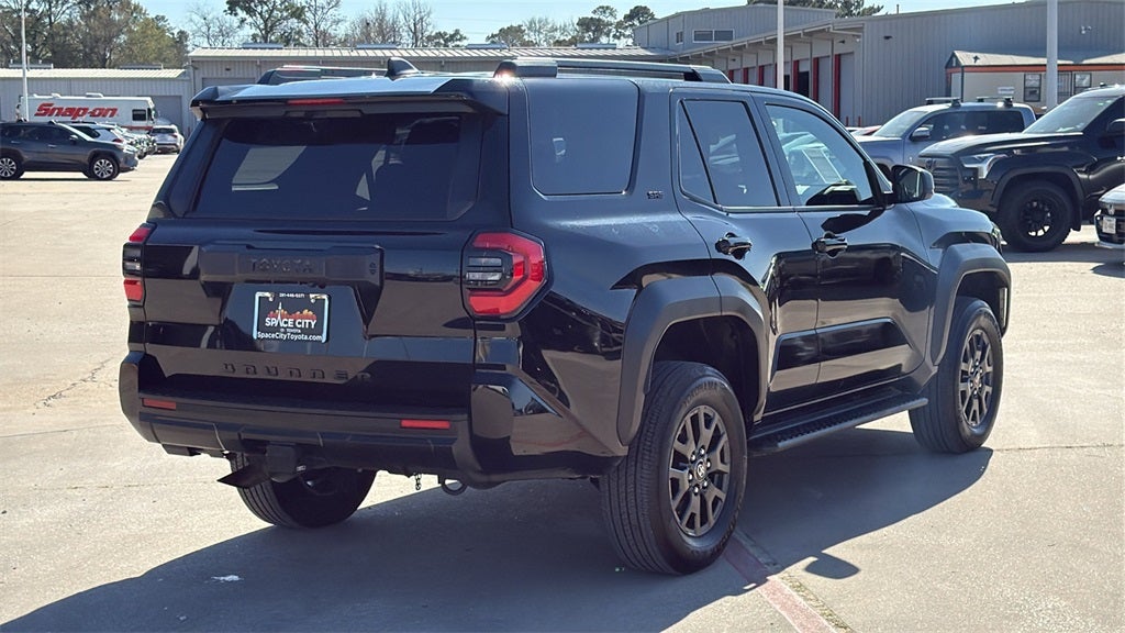 2025 Toyota 4RUNNER SR5