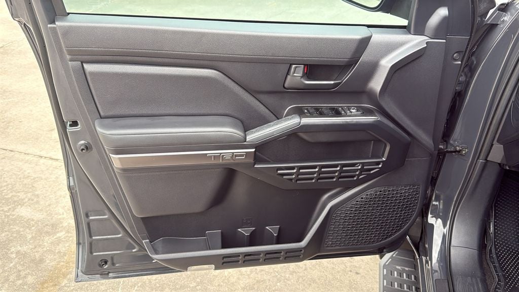2025 Toyota 4RUNNER HYBRID TRD Off Road