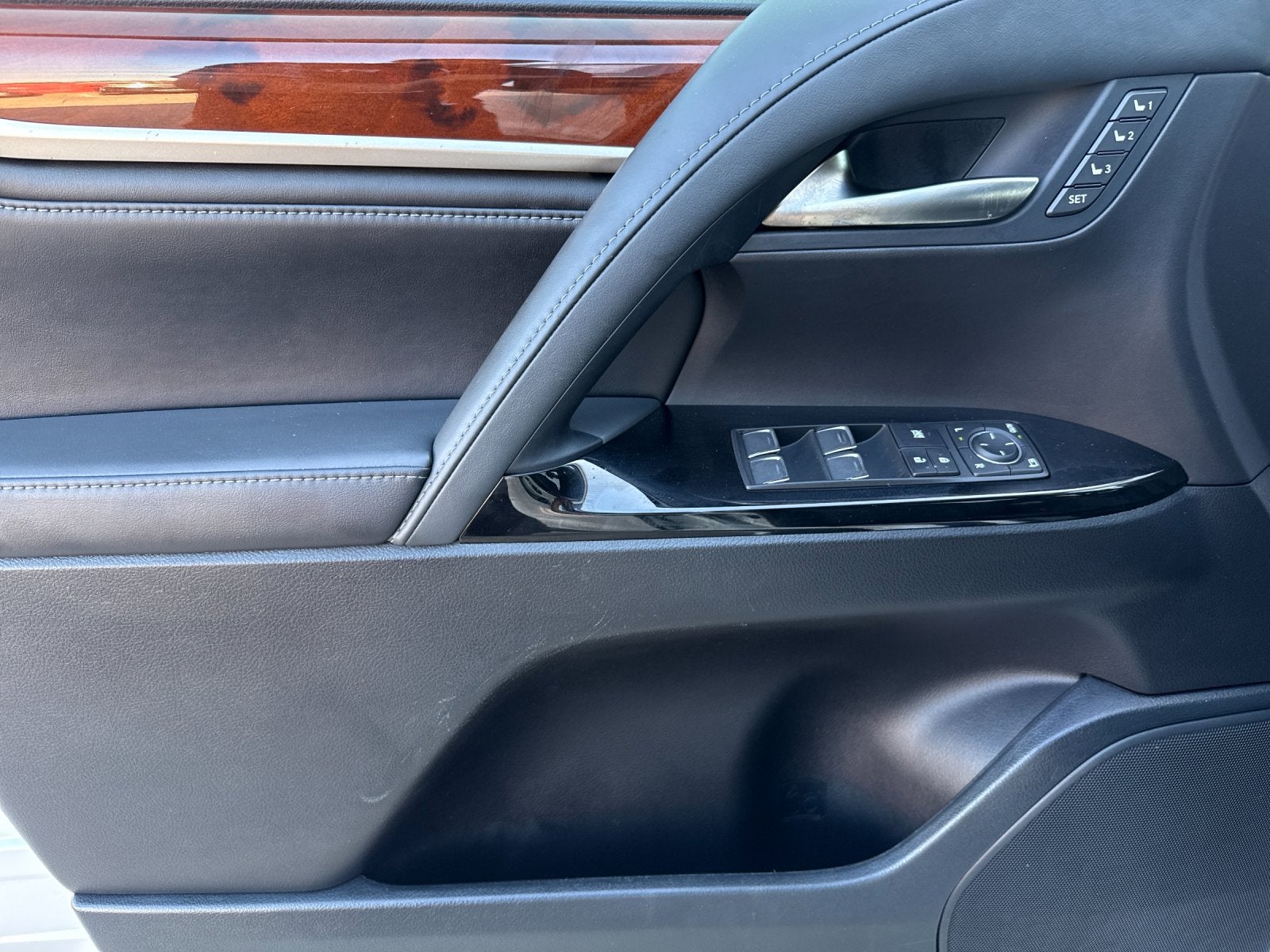 2021 Lexus LX 570