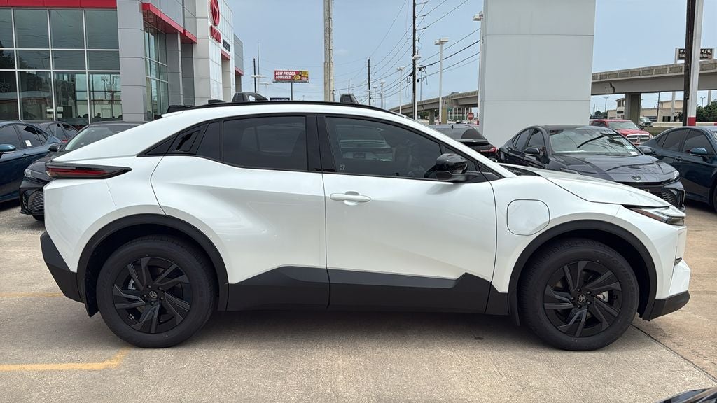 2026 Toyota C-HR SE