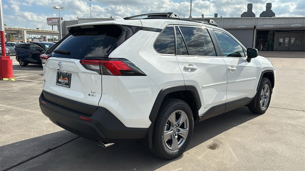 2025 Toyota RAV4 Hybrid LE