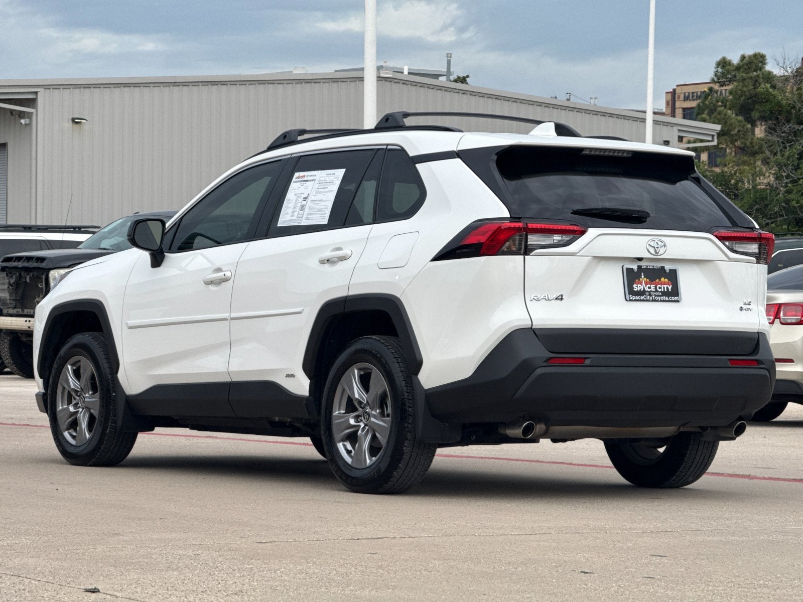 2025 Toyota RAV4 Hybrid LE