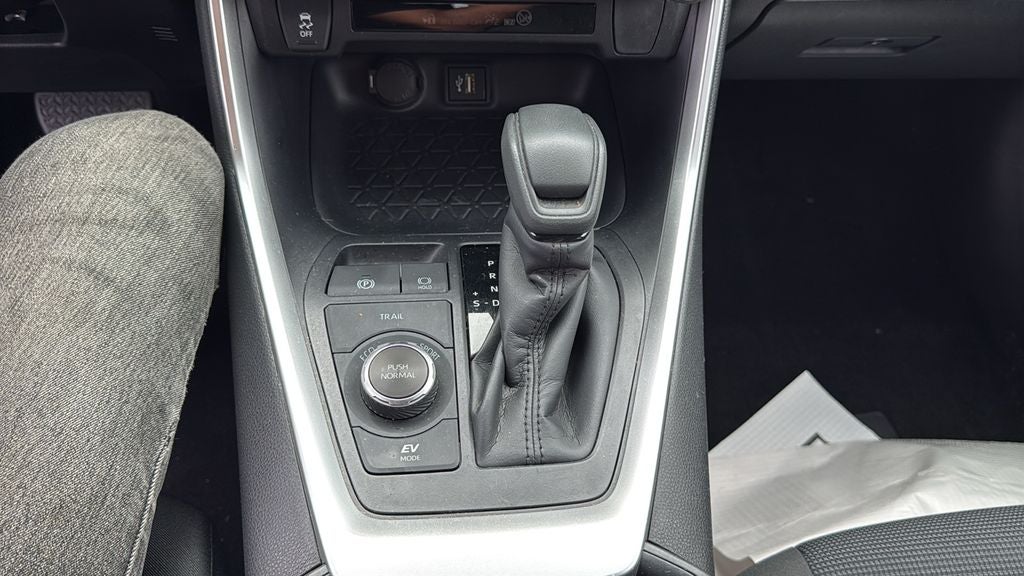 2023 Toyota RAV4 Hybrid LE