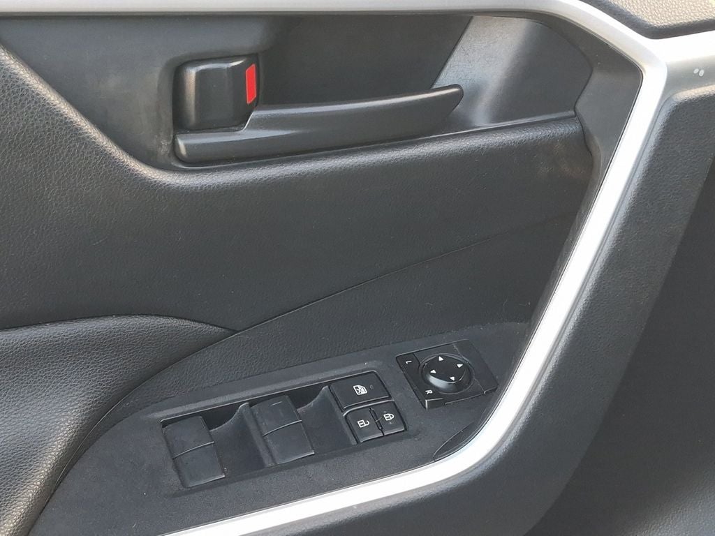 2019 Toyota RAV4 Hybrid LE