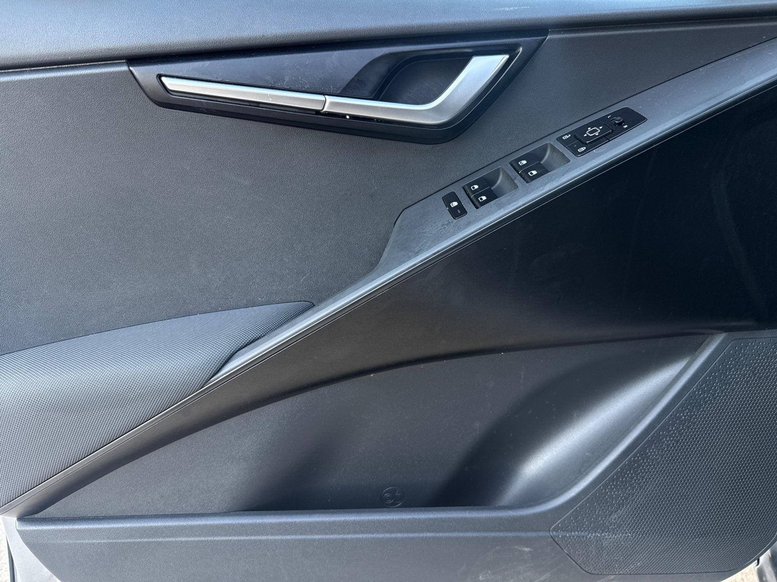 2025 Kia Niro LX
