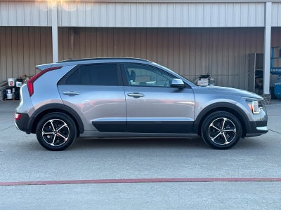 2025 Kia Niro LX