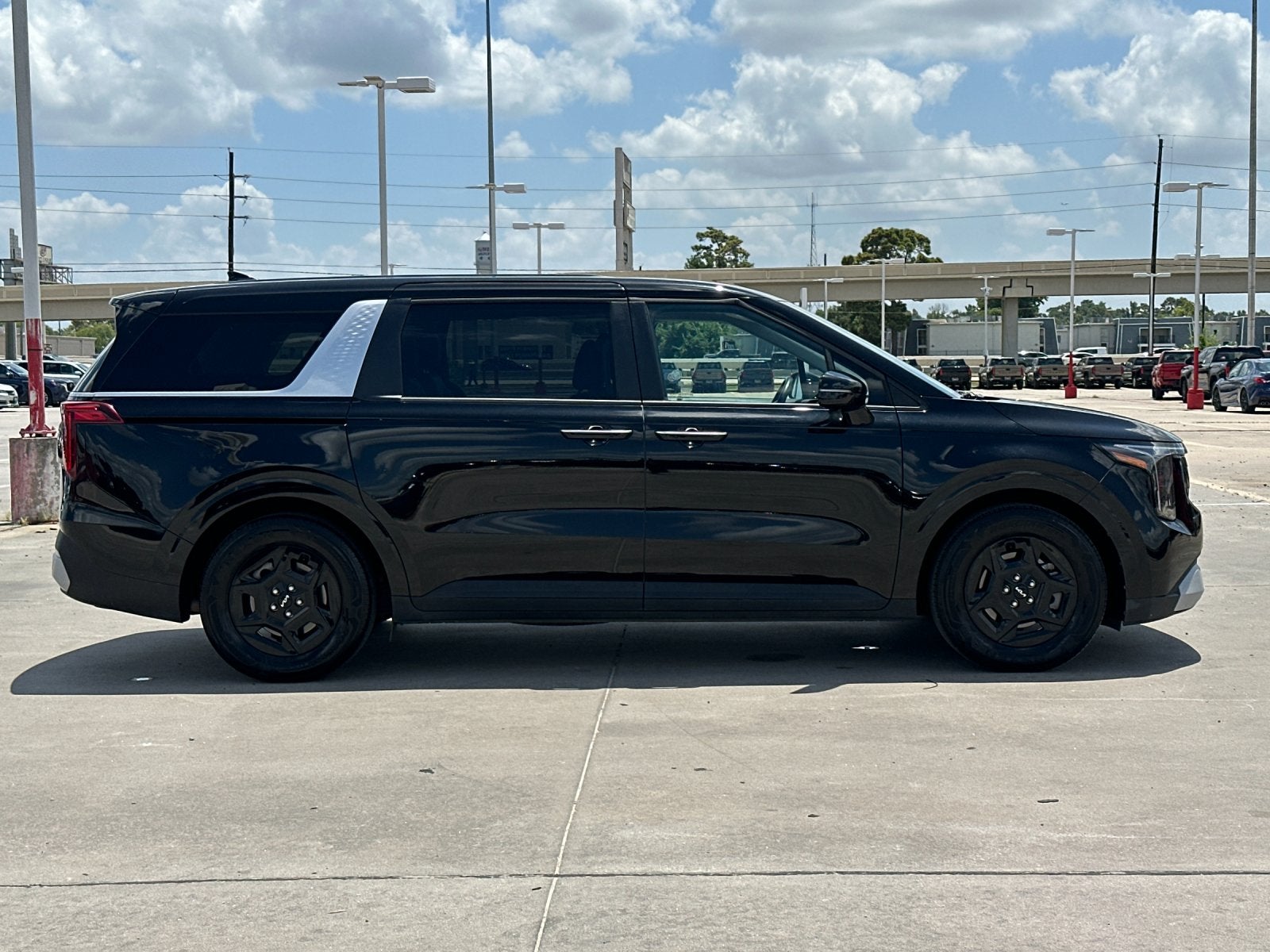 2025 Kia Carnival LXS