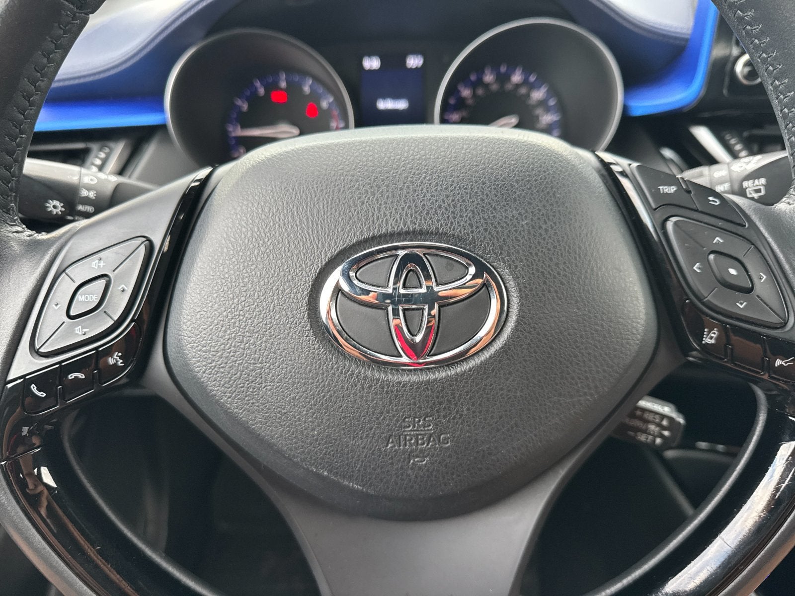 2022 Toyota C-HR XLE