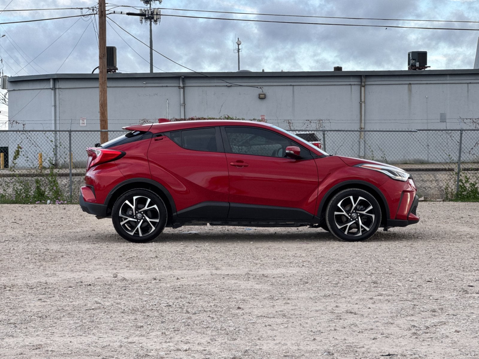 2022 Toyota C-HR XLE