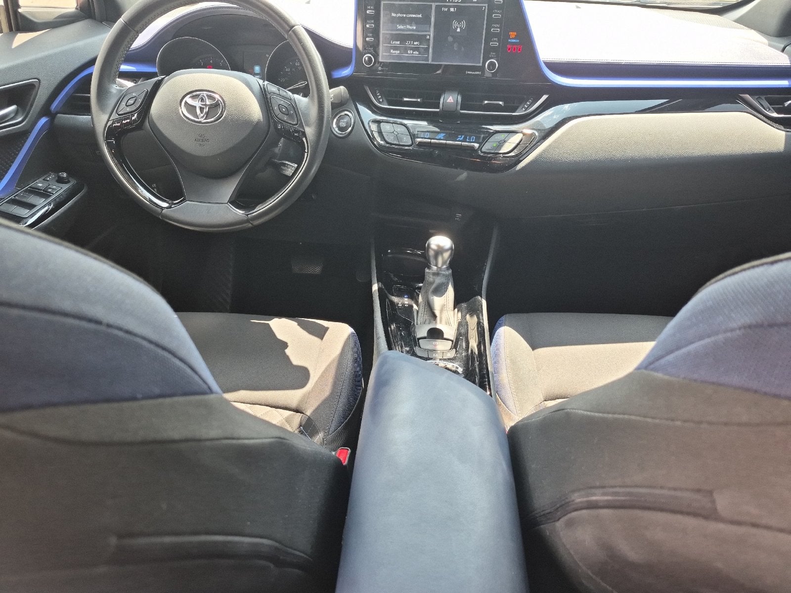 2022 Toyota C-HR XLE