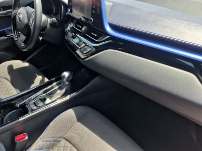 2022 Toyota C-HR XLE