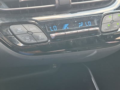 2022 Toyota C-HR XLE