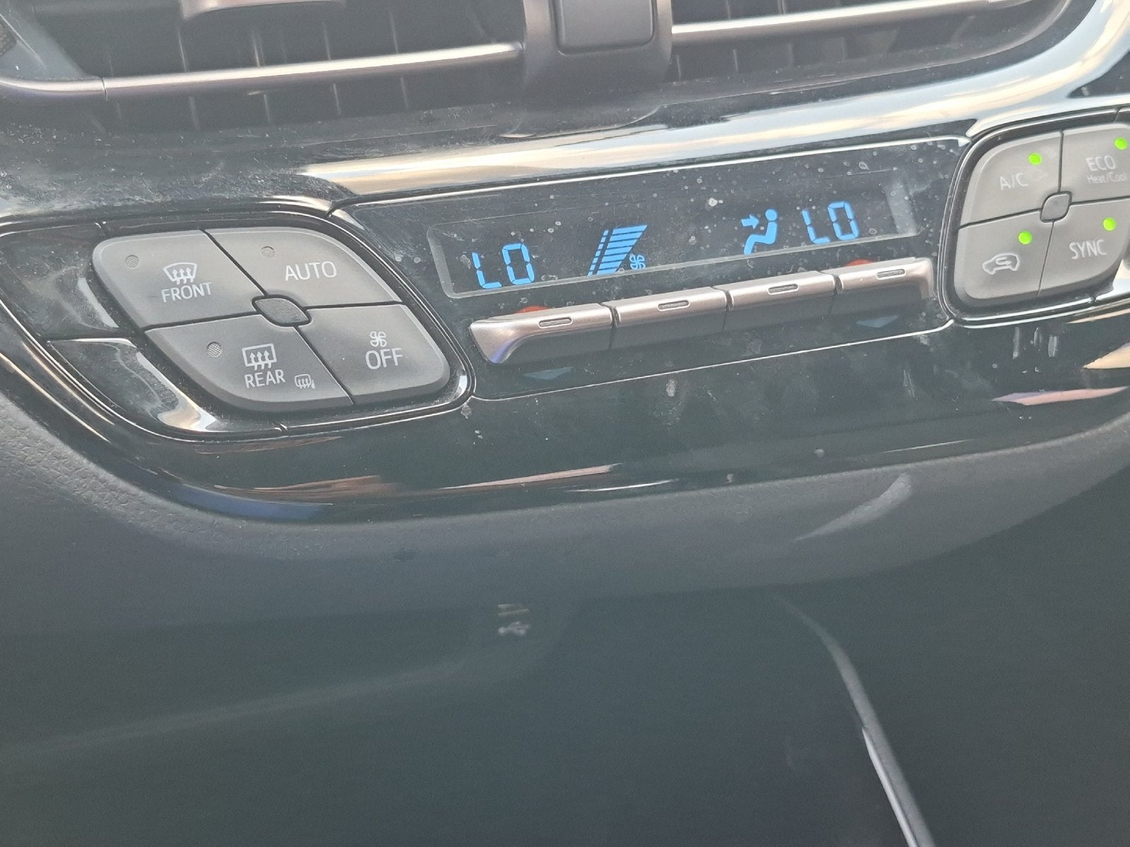 2022 Toyota C-HR XLE