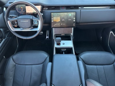 2025 Land Rover Range Rover SE